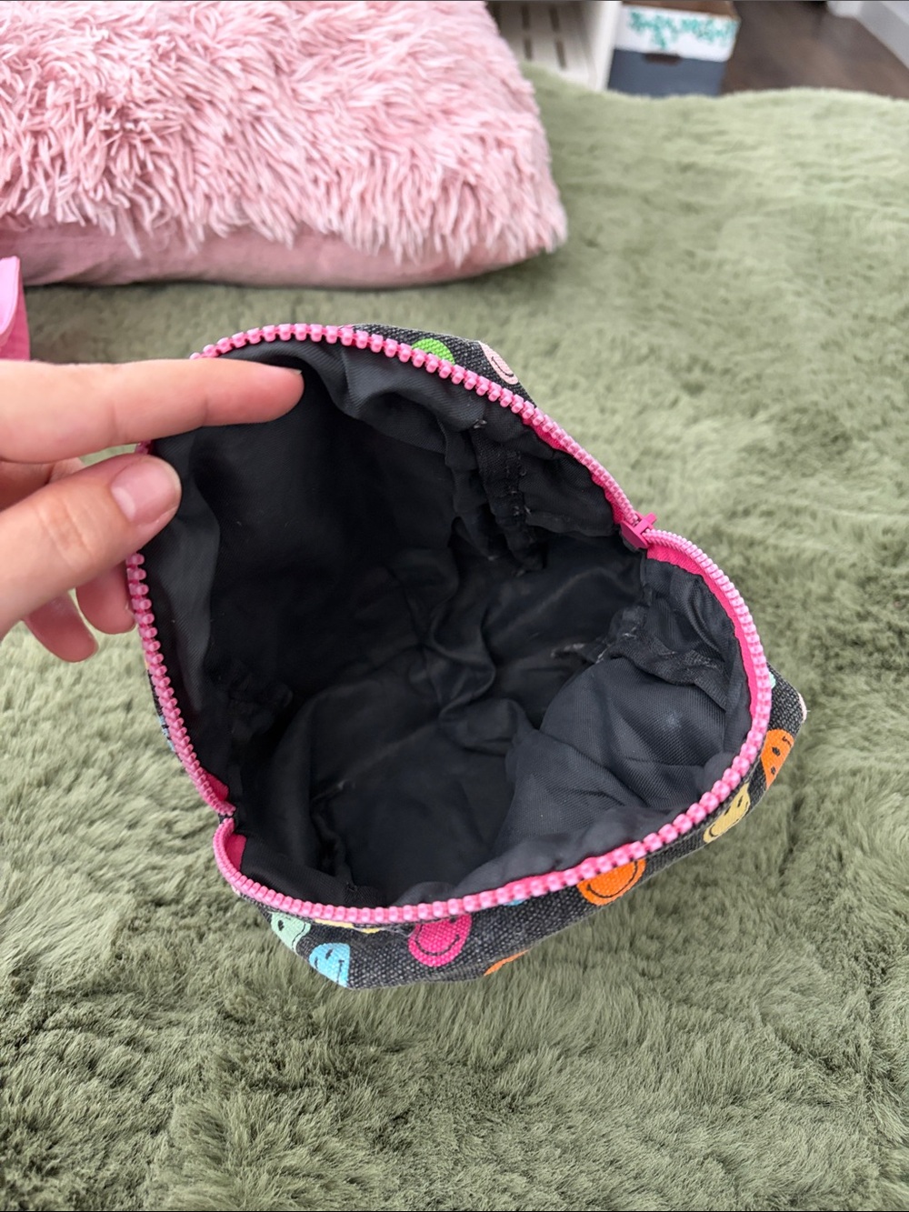 Smiley Face Round Zipper Pouch - Multi-Color - Picture 5 of 6
